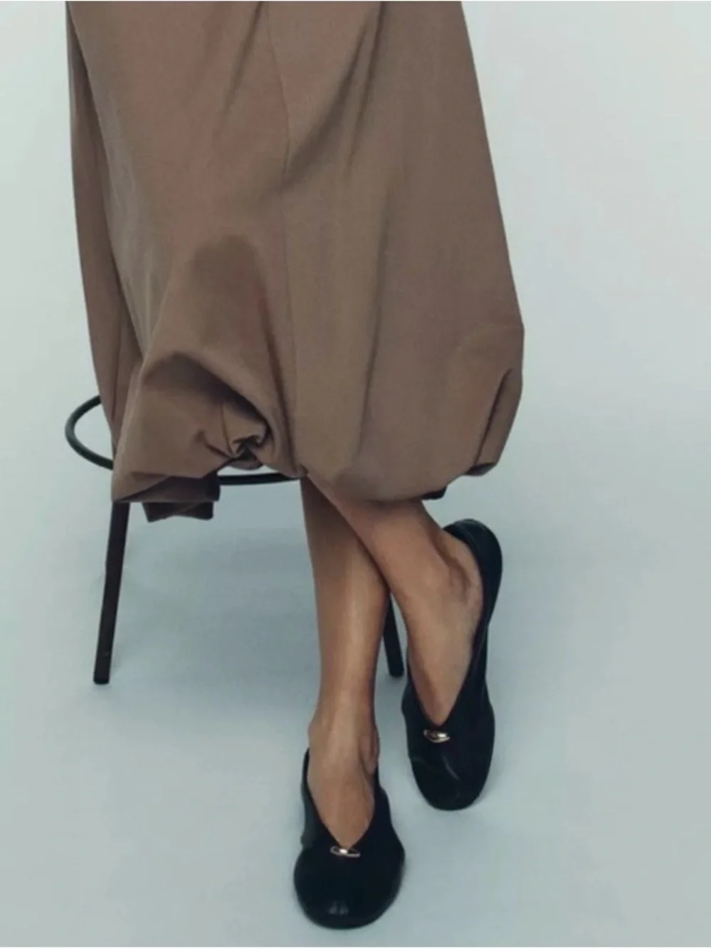Zara Leather Ballet Flats with Appliqué - Picture 3 of 3